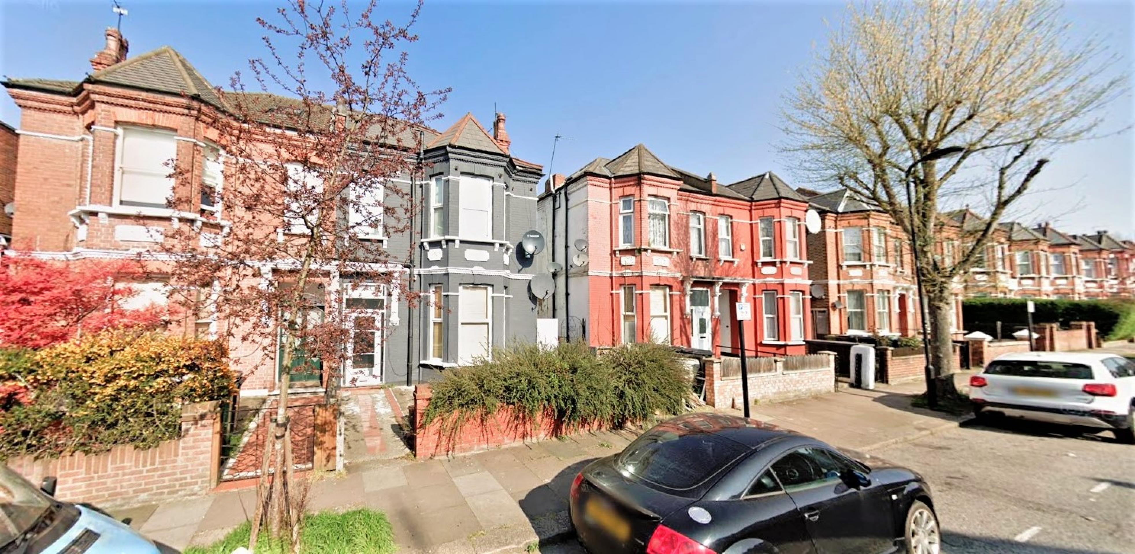 			3 Bedroom, 1 bath, 1 reception Flat			 Ebbsfleet Road , KILBURN NW2